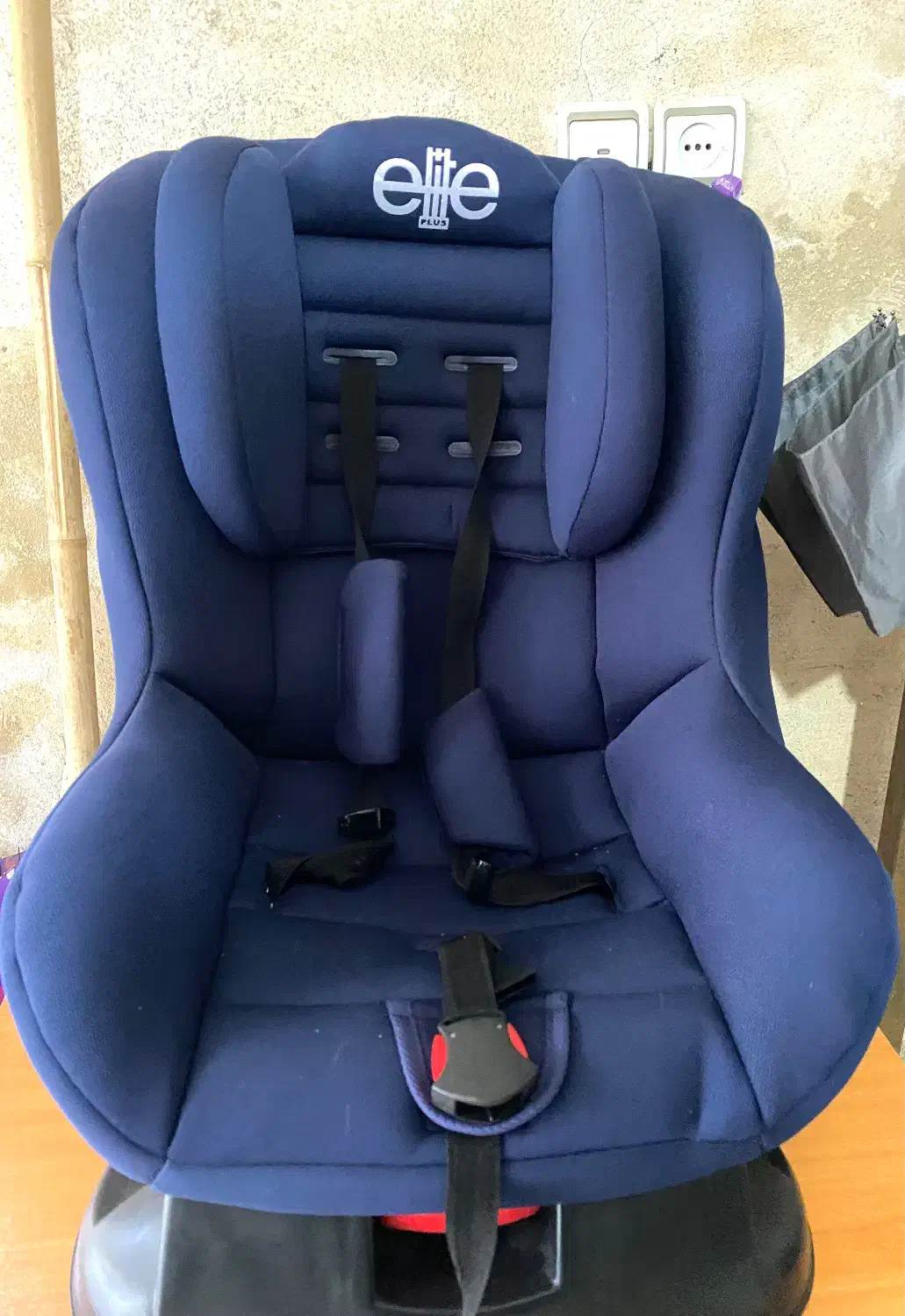 صندلی ماشین کودک|کالسکه و لوازم جانبی|لاهیجان, کاروانسرابر|دیوار