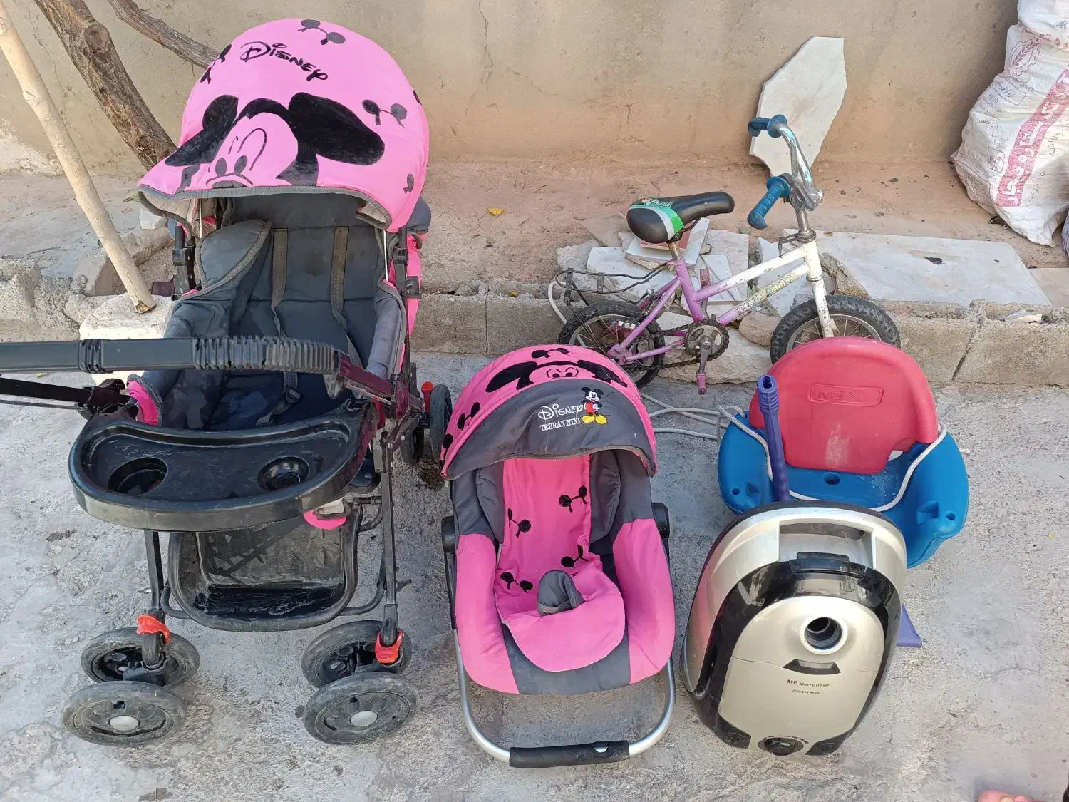 وسایل بچه ساعت کمد وتوره ماهی|اسباب و اثاث بچه|بیجار, |دیوار