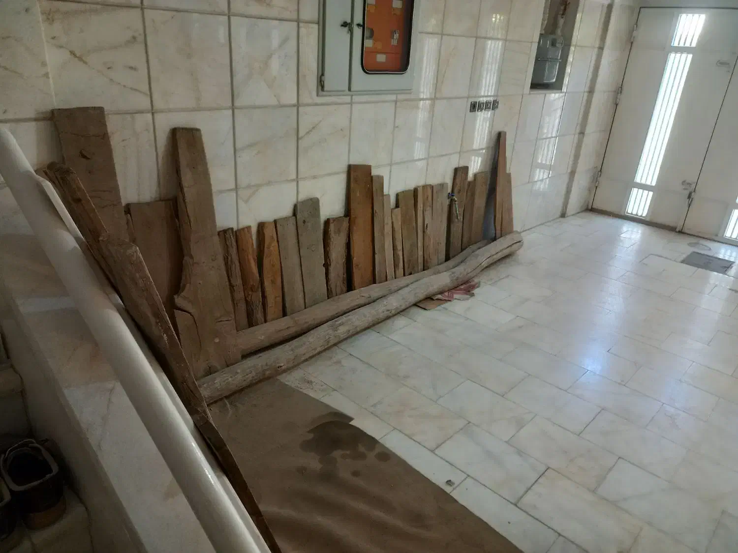 حراجی چوب و تخته و تیر|حراج|اصفهان, باغ دریاچه|دیوار