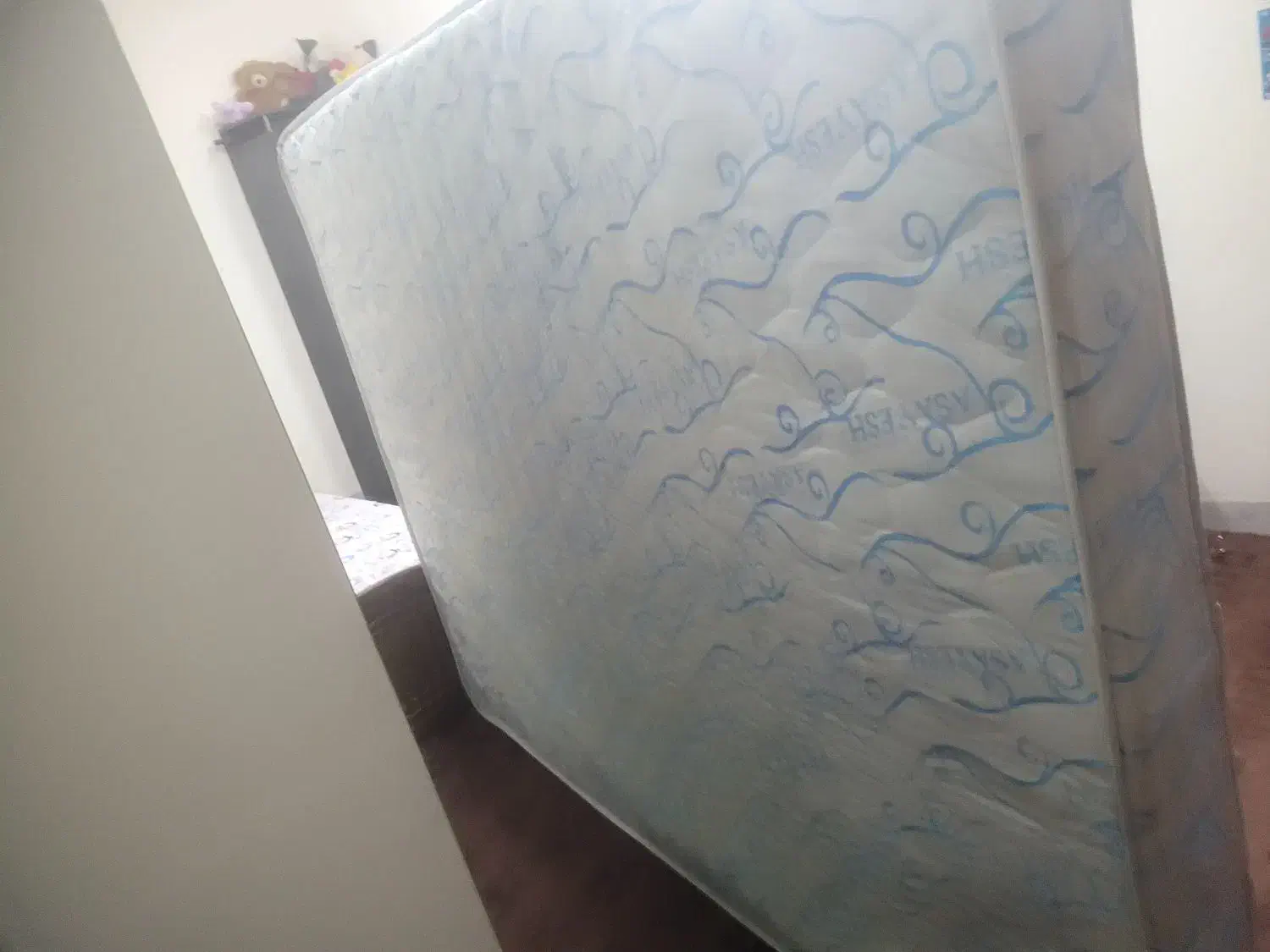 تشک تخت دو نفره در حد نو|تشک تختخواب|کرمان, |دیوار