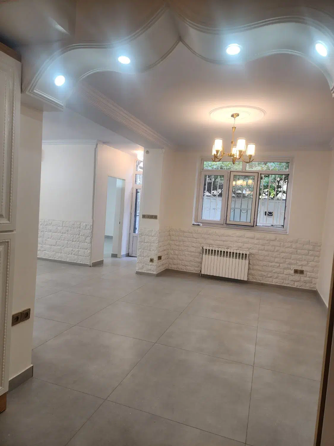 ۲۷۹ متر خانه ویلایی در ۳ طبقه سابقه ۱۰ سال کافه|فروش دفتر کار، اتاق اداری، مطب|تهران, ایرانشهر|دیوار