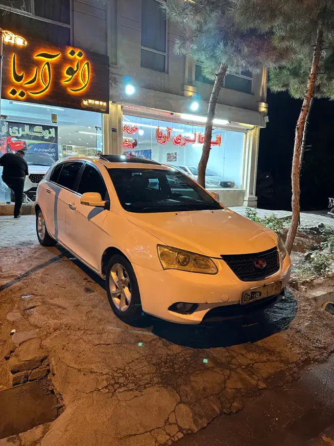 جیلی امگرند هاچبک ۲۰۱۳ دنده(اتوآریا)اقساط-معاوضه|خودرو سواری و وانت|مشهد, شریف|دیوار