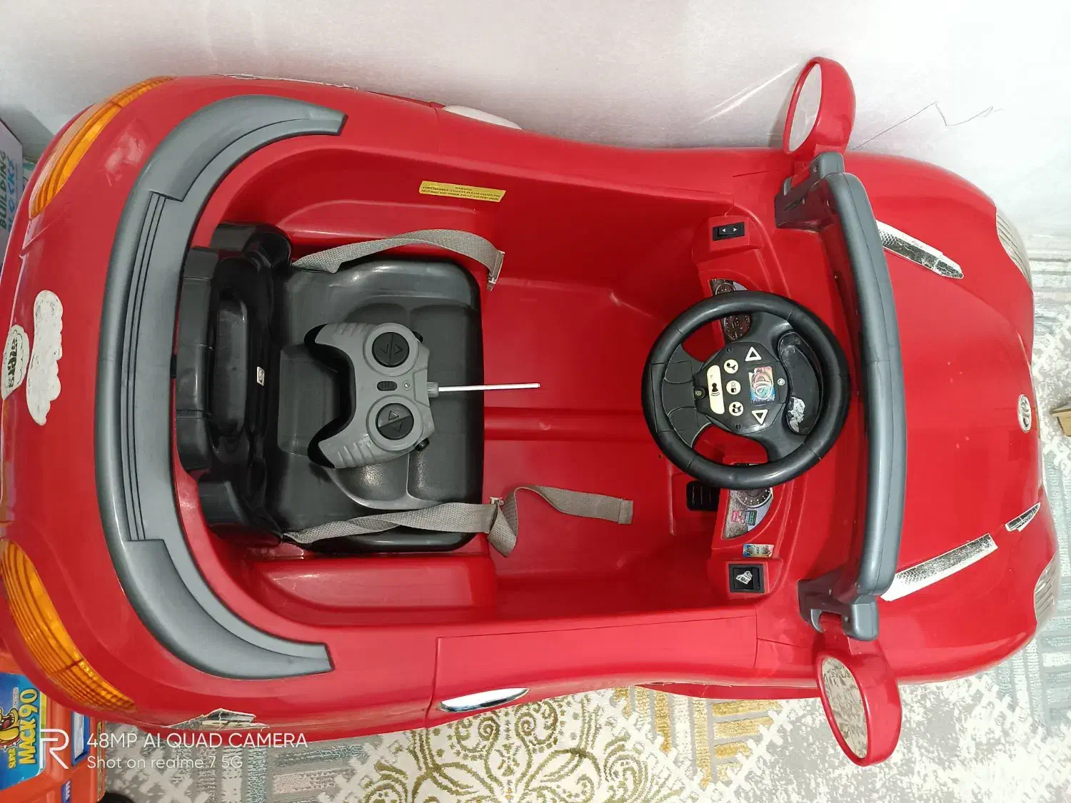 ماشین شارژی مدل آزرا قرمز بدون باطری|اسباببازی|مشهد, شهید بهشتی|دیوار