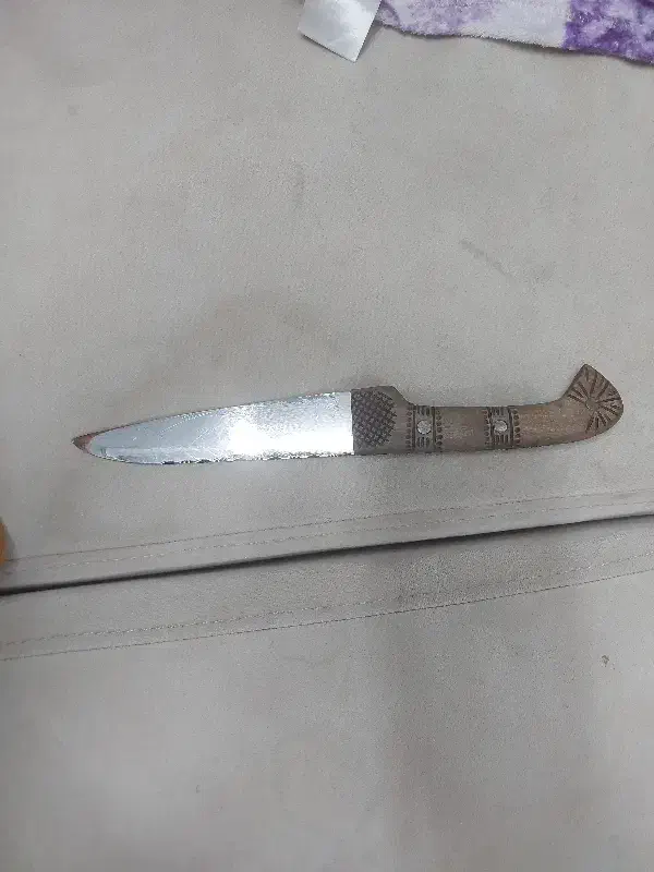 چاقو|کلکسیون اشیاء عتیقه|ورامین, ورامین|دیوار