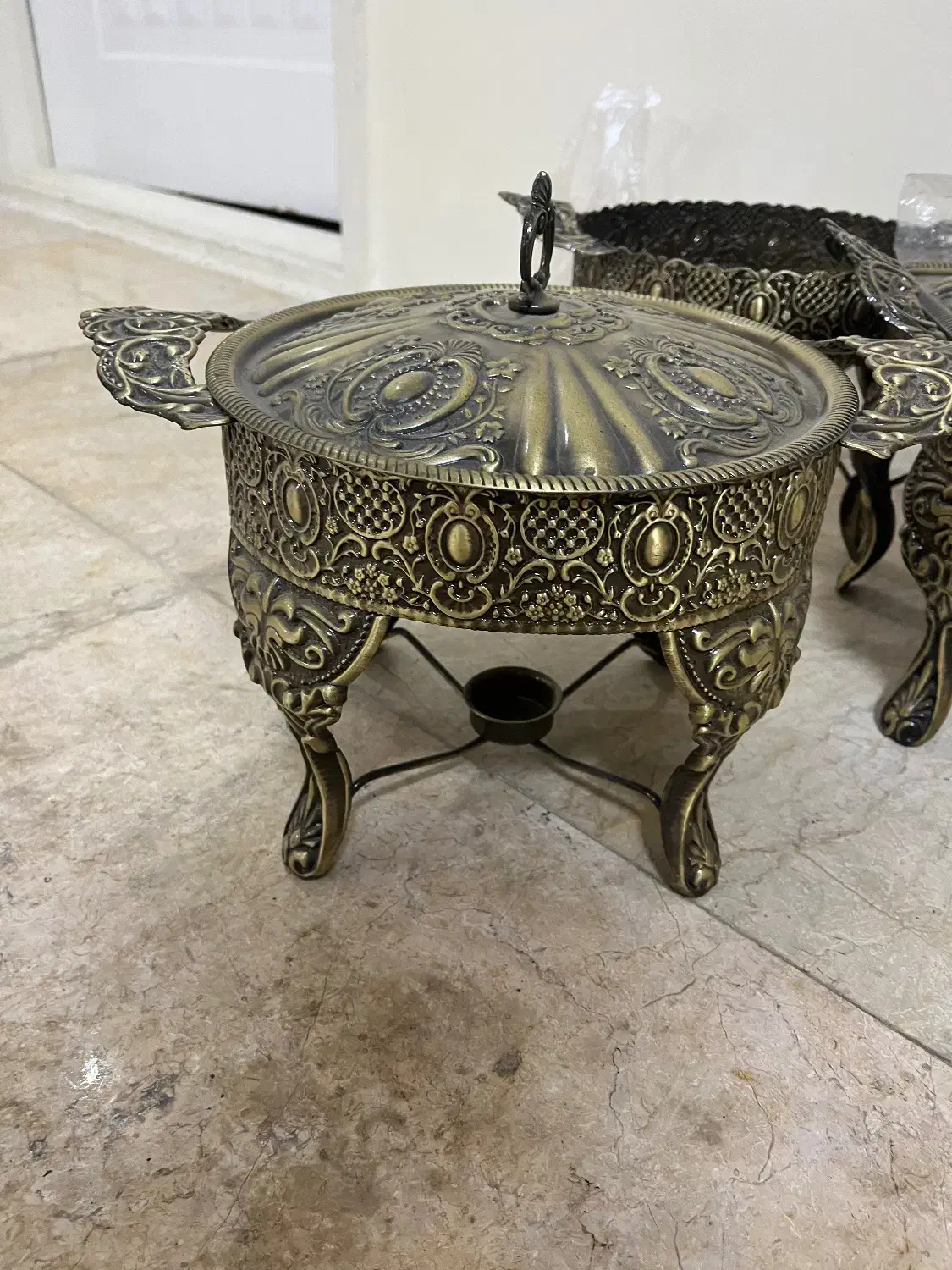 سوفله خوری|ظروف سرو و پذیرایی|ری, علایین|دیوار