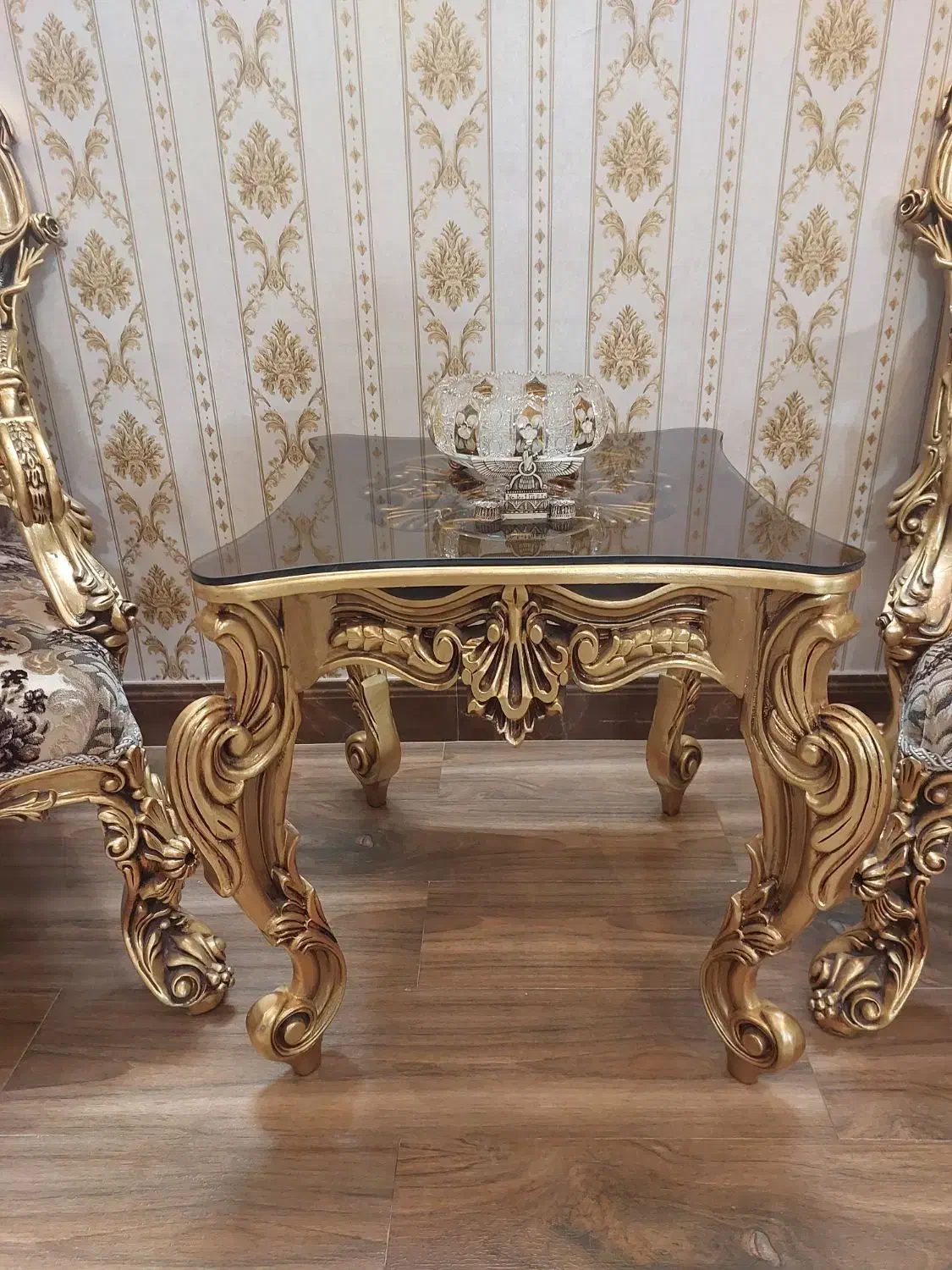 مبل سلطنتی ۷نفره|مبلمان خانگی و میز عسلی|کهریزک, |دیوار