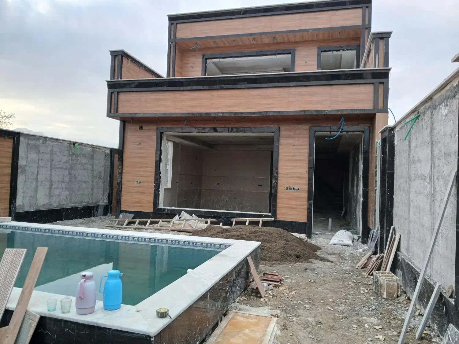 اجرای کاشی کاری وبنایی|خدمات پیشه و مهارت|کاشان, زیدی|دیوار