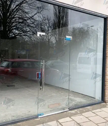 مغازه ۱۸ متری تمام سرامیک شیشه سکوریت|فروش مغازه و غرفه|تربتحیدریه, آغوی|دیوار