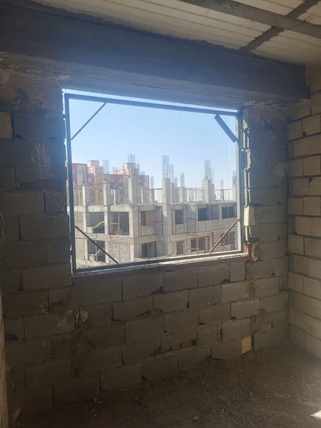 استخدام کارگر و بنا و جوشکار|استخدام معماری، عمران و ساختمانی|سهند, |دیوار