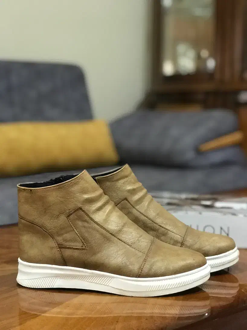 کتونی و بوت سایز ۳۷،۳۸|کیف، کفش، کمربند|آستارا, |دیوار