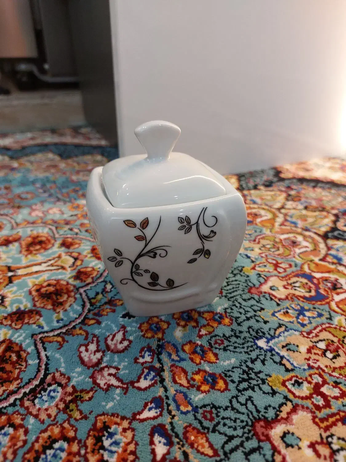 سرویس چینی ۱۲نفره زرین|ظروف سرو و پذیرایی|تهران, میدان میوه و تره‌بار مرکزی|دیوار