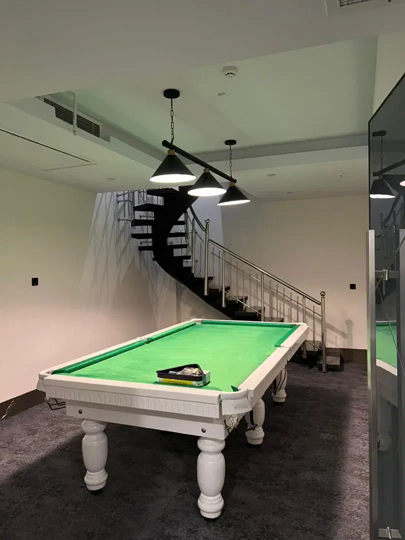 ۲۰۰      /      مـدرن     /  کلیدنخورده