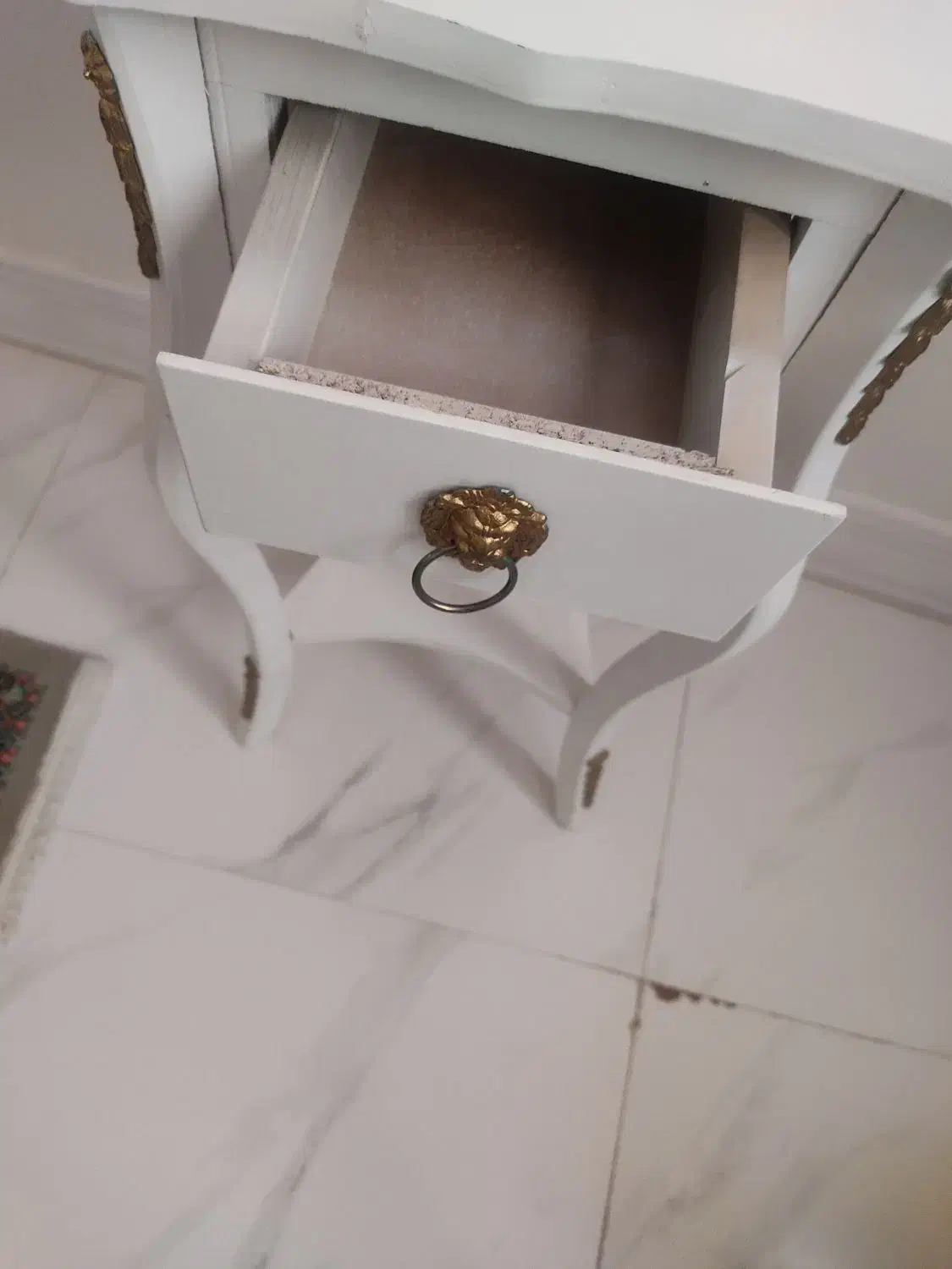 میز تلفن|میز تلفن|شهریار, دهشاد پائین|دیوار