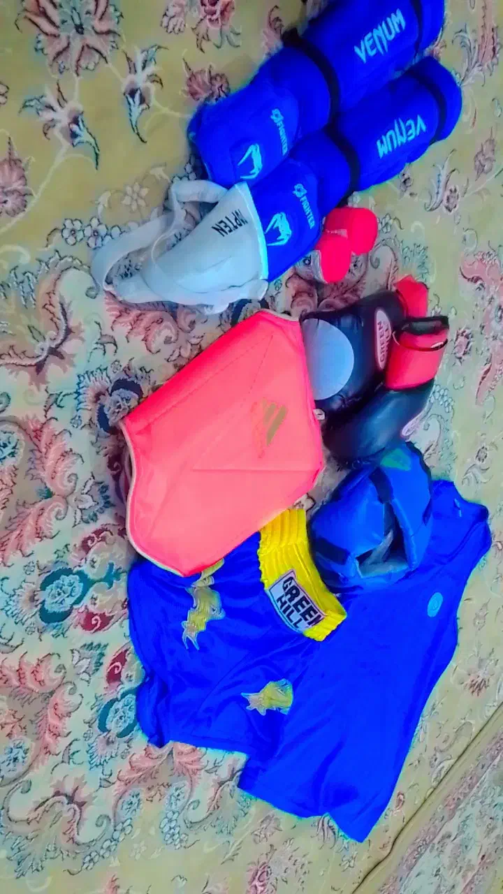 لباس وسایل بوکس|تجهیزات ورزشی|گلبهار, شهر جدید گلبهار|دیوار