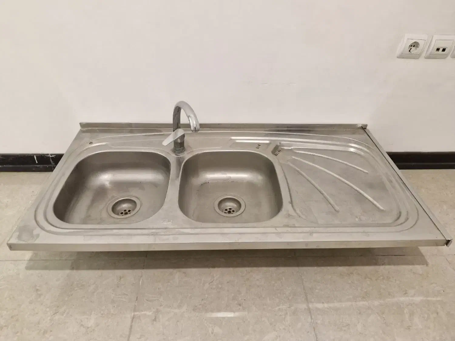 سینک رو کار|آب‌چکان و نظم‌دهنده ظروف|قم, پردیسان|دیوار