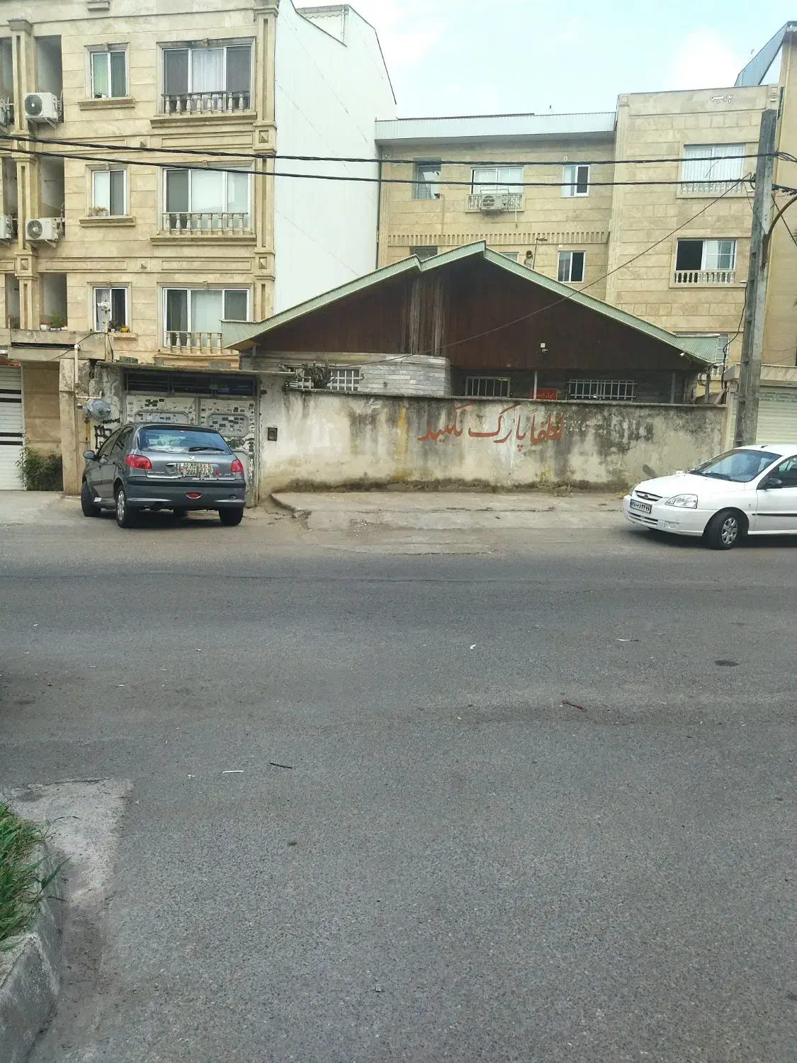 خانه ویلایی برای اداری تجاری یا انبار|اجارهٔ دفتر کار، اتاق اداری، مطب|رشت, جهاد|دیوار