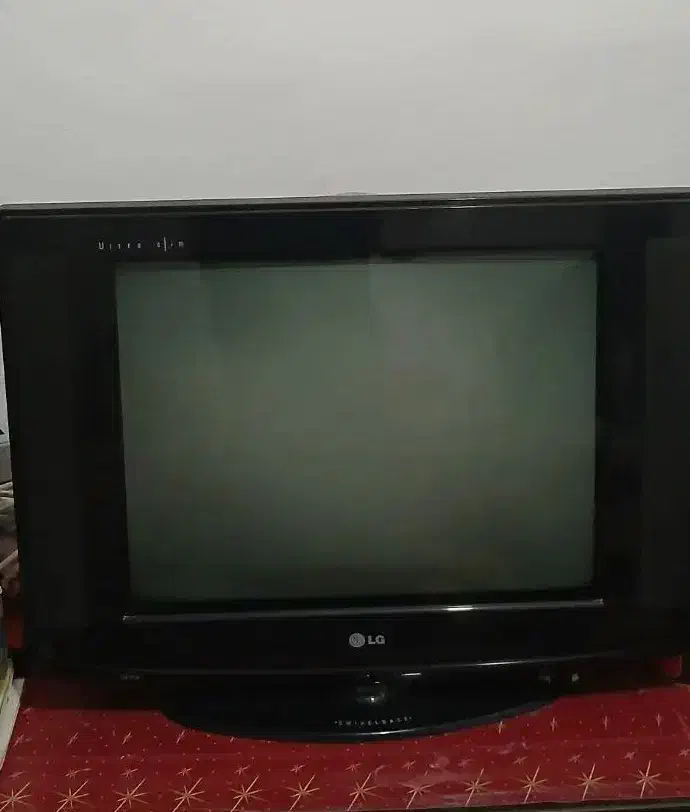 تلوزیونالجی ومیز ام دی اف|تلویزیون و پروژکتور|کارون, |دیوار