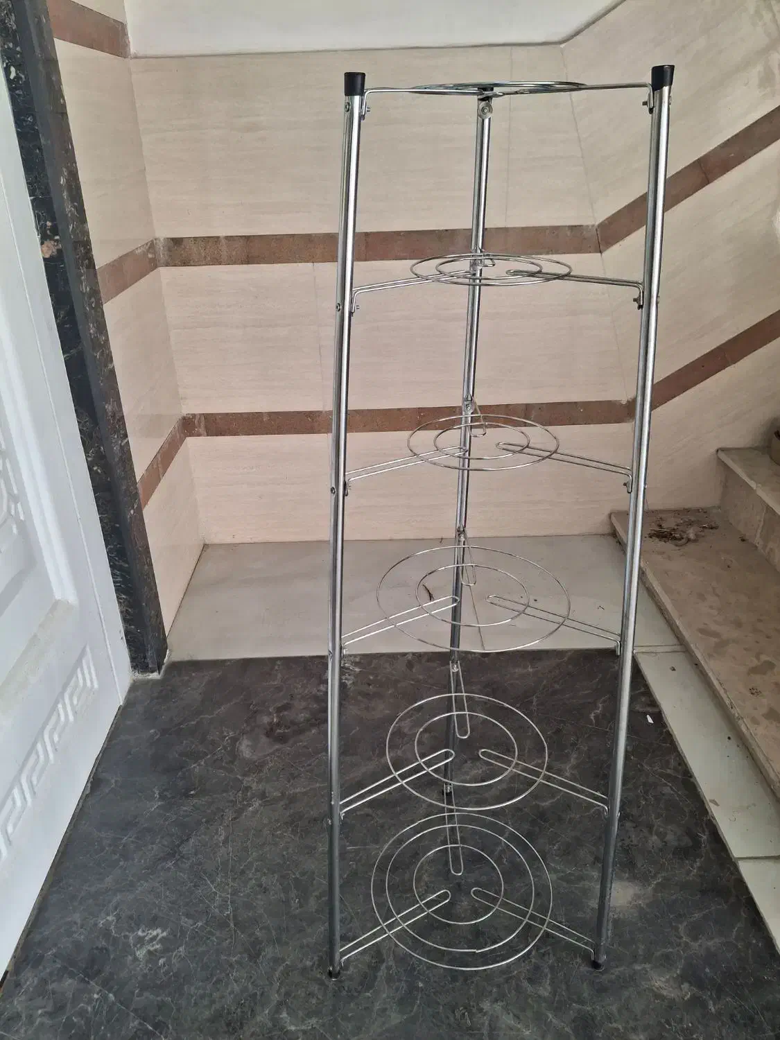 پایه قابلمه|آبچکان و نظمدهنده ظروف|بروجرد, |دیوار