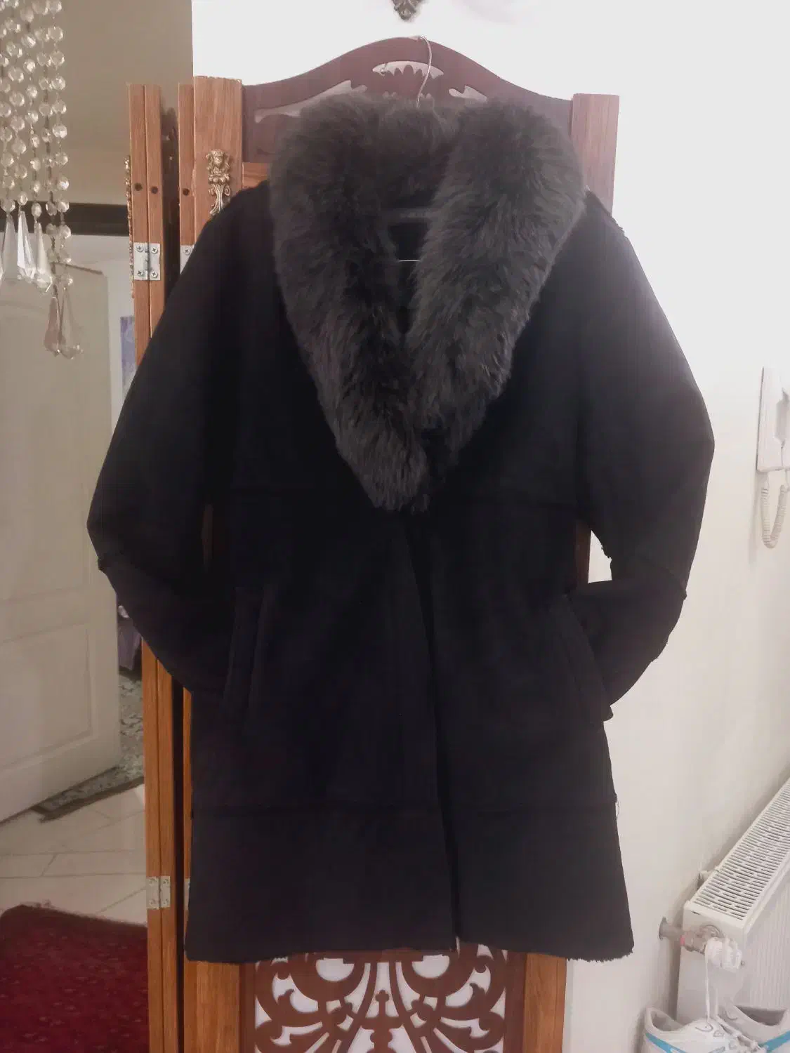 پالتو پوست|لباس|پرند, فاز ۶|دیوار