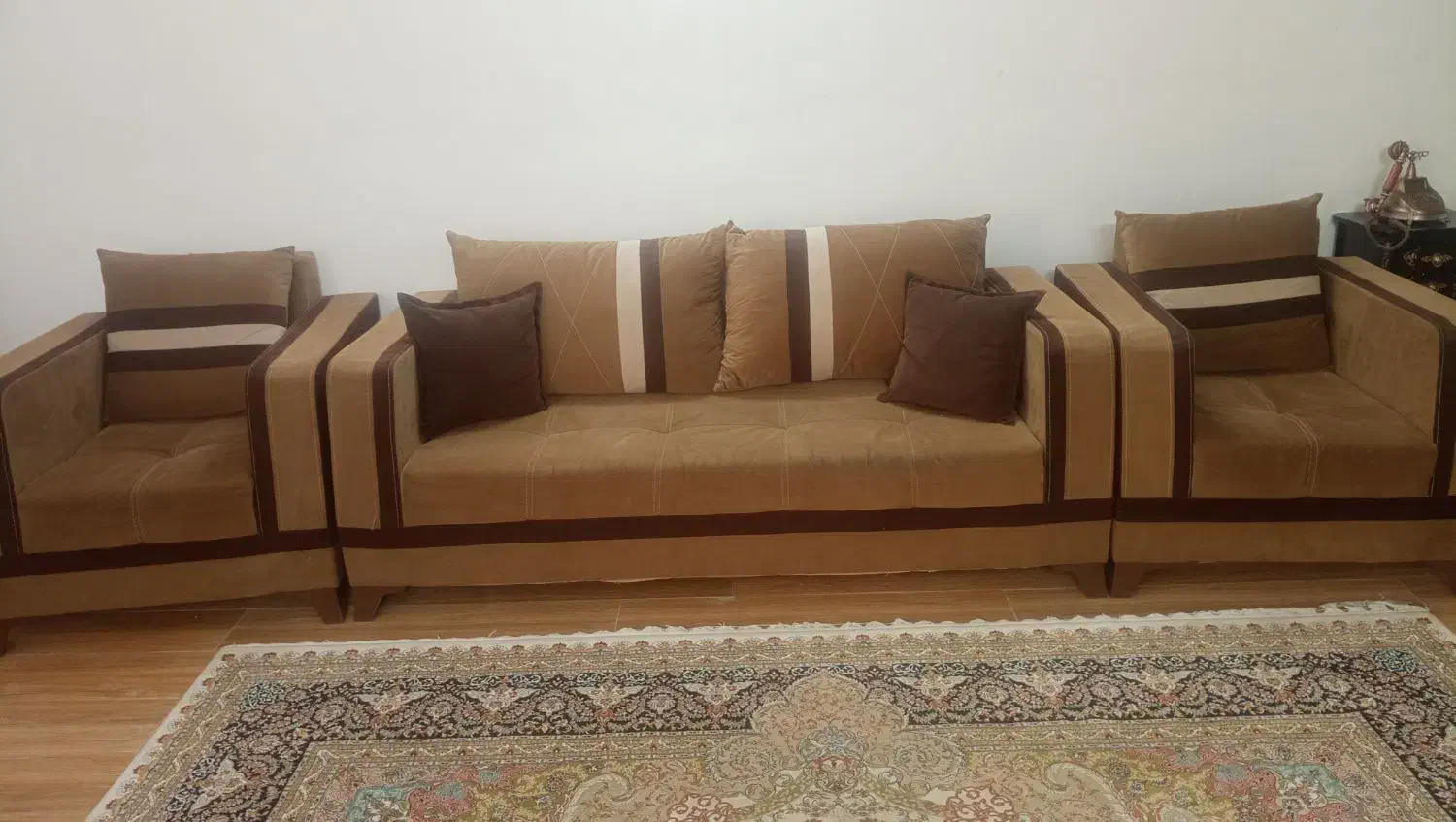 مبل ۸نفر|مبلمان خانگی و میز عسلی|سبزوار, فقیه سبزواری|دیوار