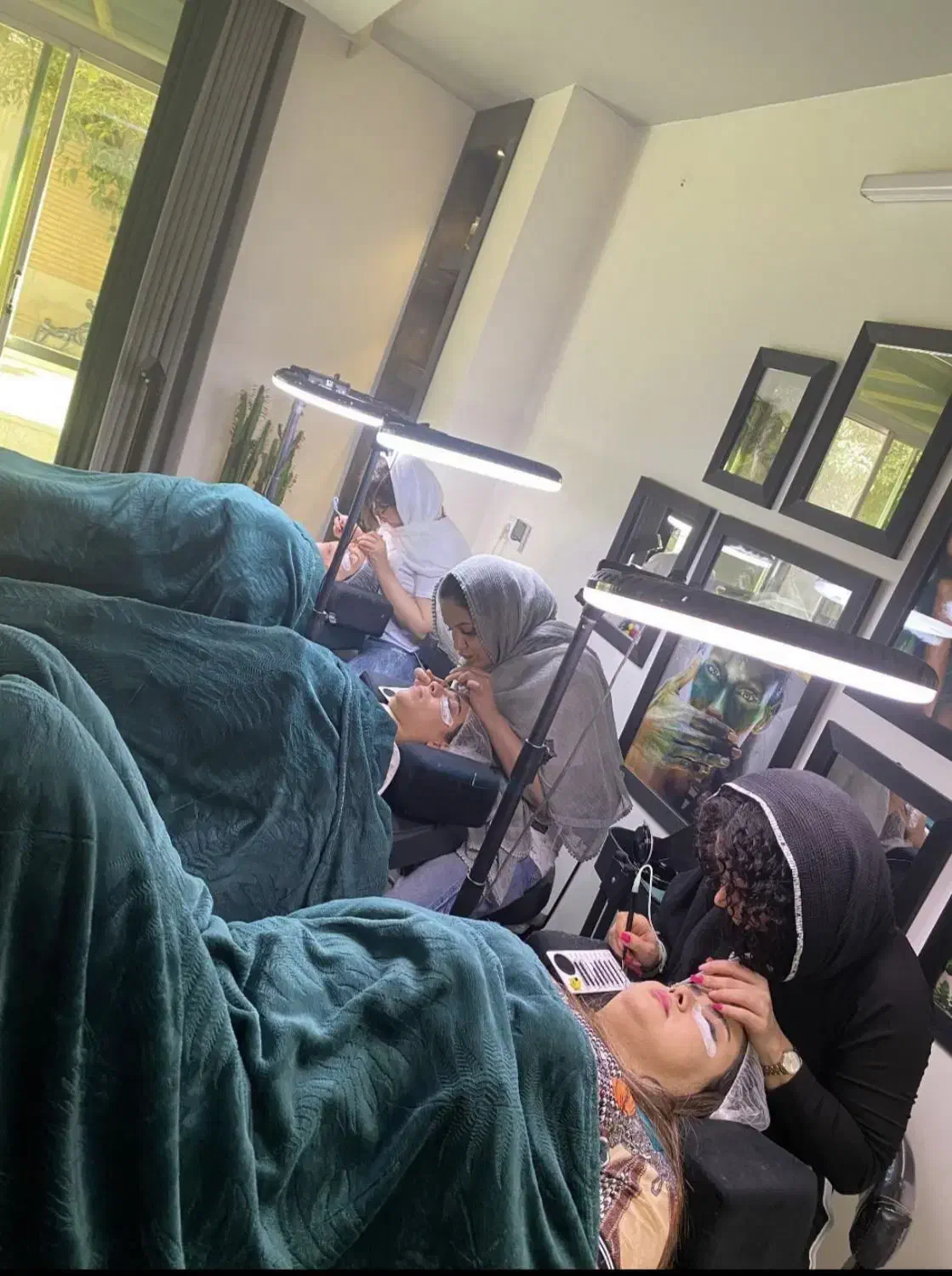 تخفیف ۵۰درصدی آموزش اکستنشن مژه|خدمات آرایشگری و زیبایی|تربتحیدریه, کاشانی|دیوار