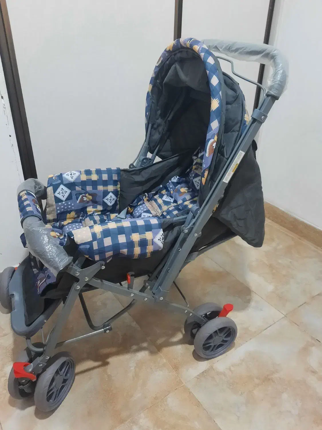 کالسکه|کالسکه و لوازم جانبی|کرج, برغان|دیوار