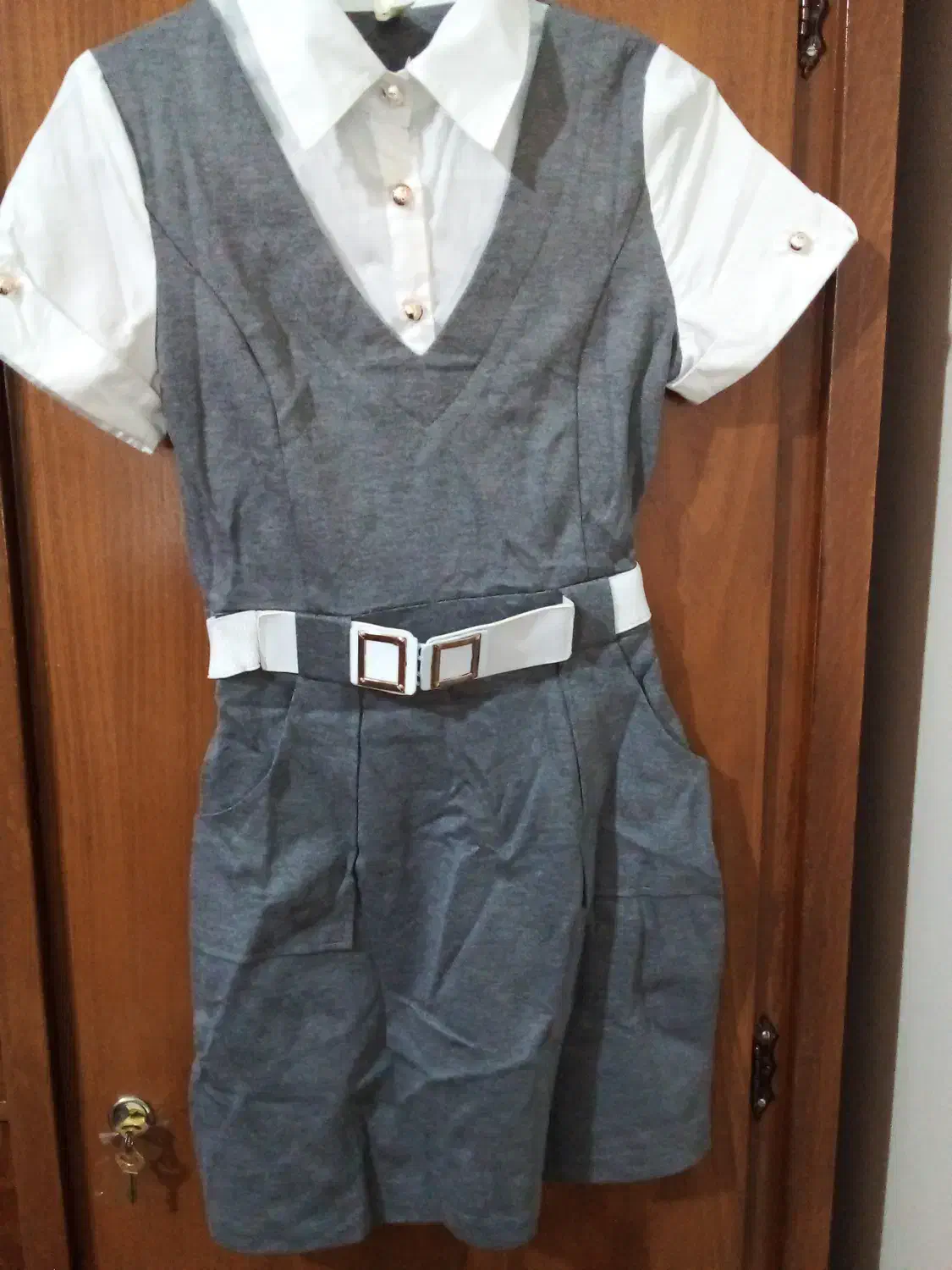 سارافن|لباس|تکاب, |دیوار