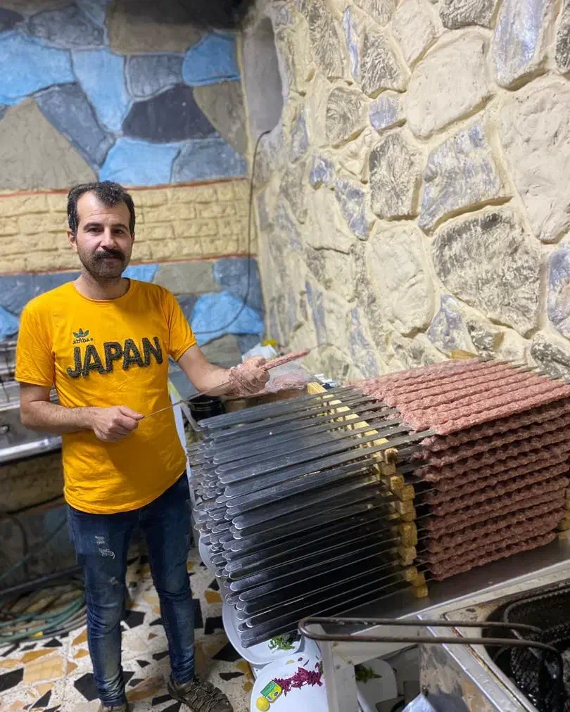 کوبیده زن و کباب زن هستم برای مجالس و رستوران ها|استخدام خدمات فروشگاه و رستوران|رشت, جانبازان|دیوار