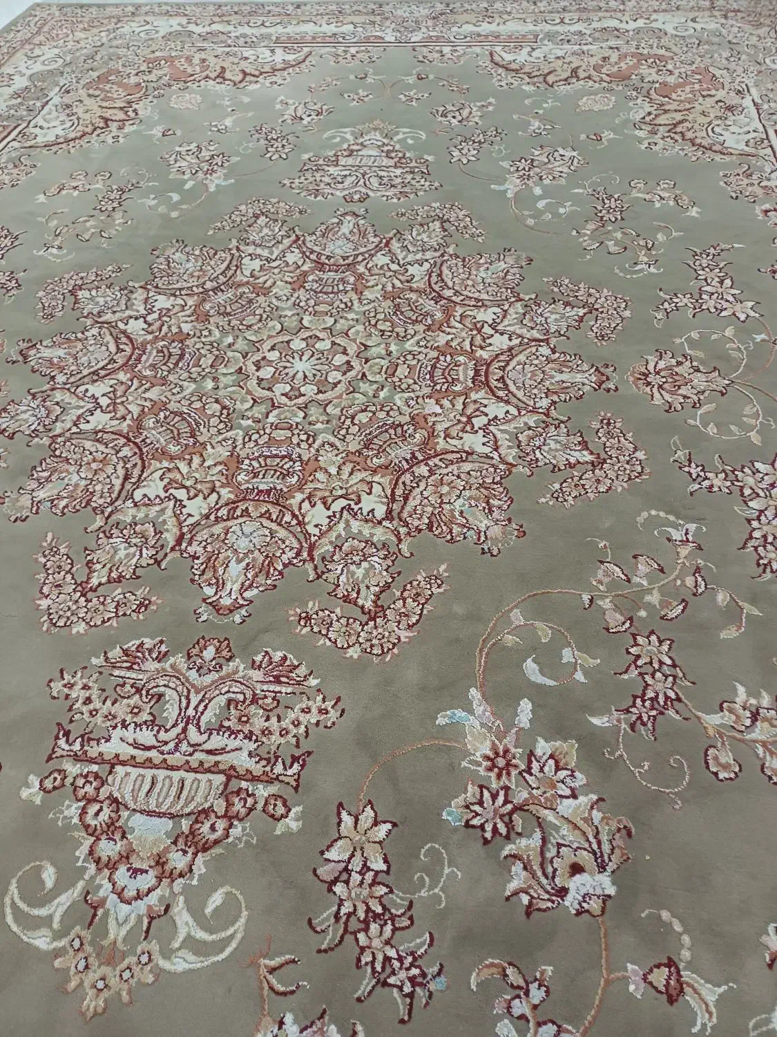 فرش 6 متری کاملا سالم پرز بلند|فرش|رشت, استقامت ۱|دیوار