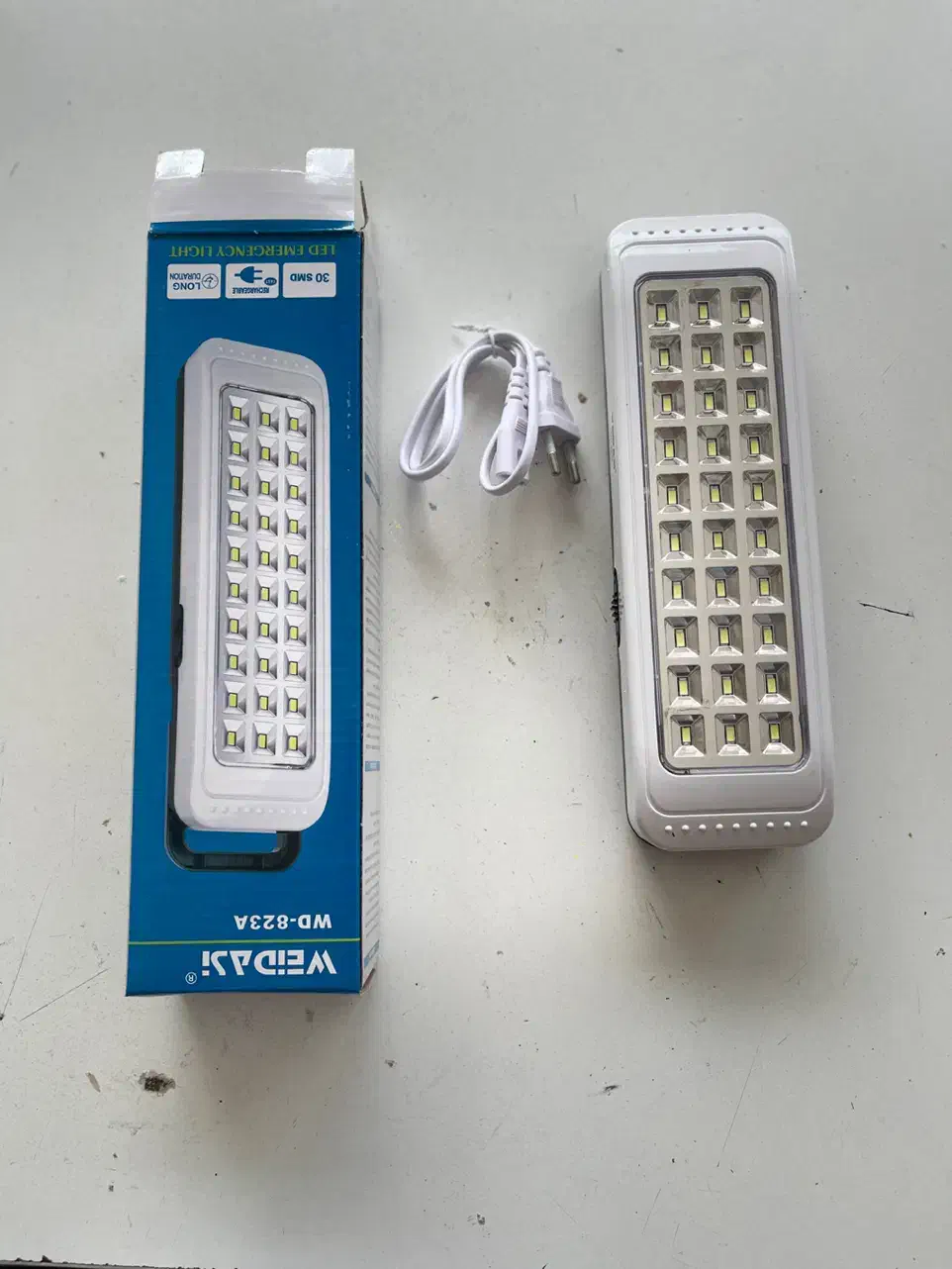 چراغ شارژی چراغ قوه|لامپ و چراغ|قم, امامزاده ابراهیم|دیوار