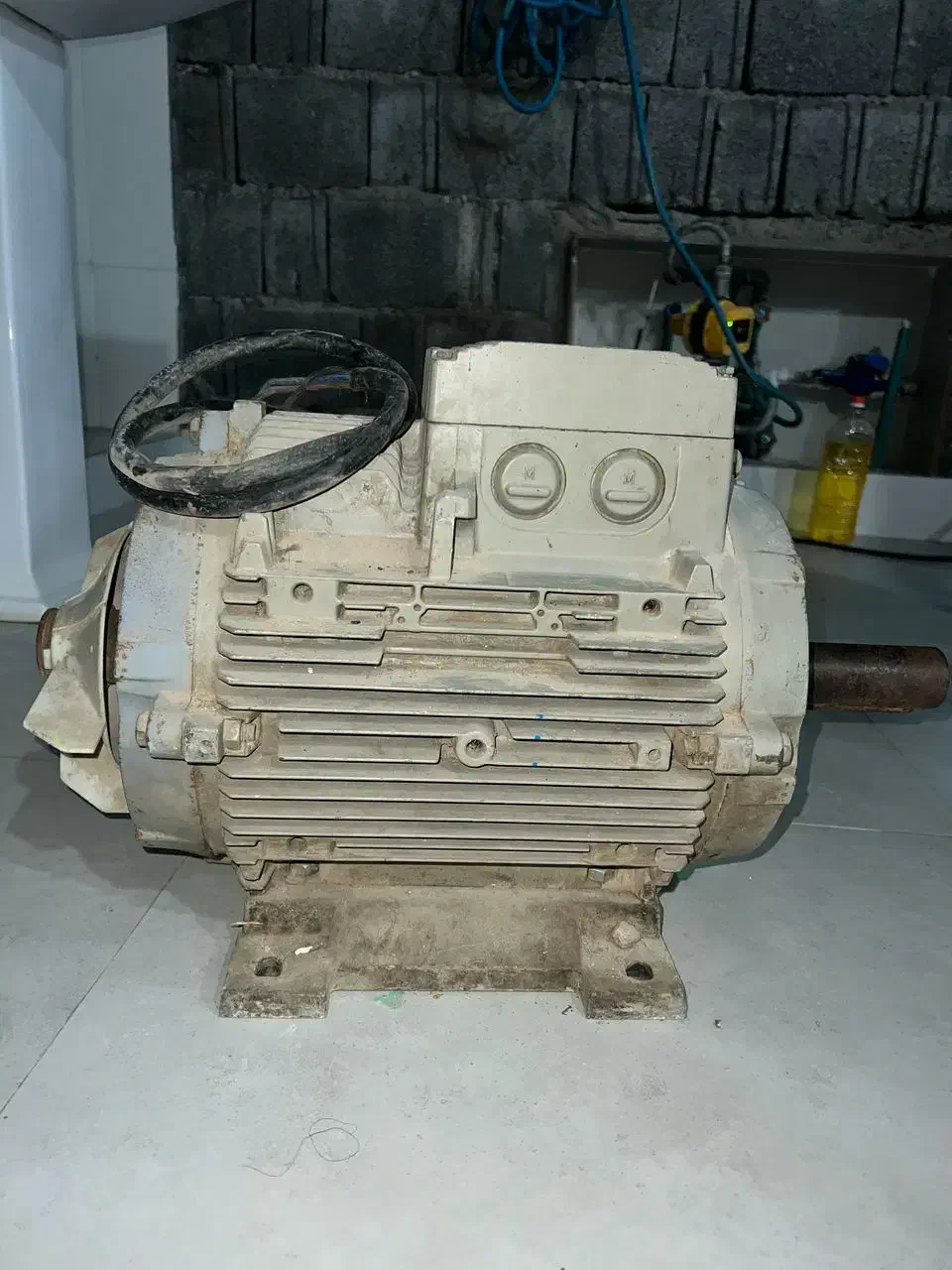 الکتروموتورزیمنس 3000دورسه فاز2عدد|ماشین‌آلات صنعتی|شبانکاره, |دیوار