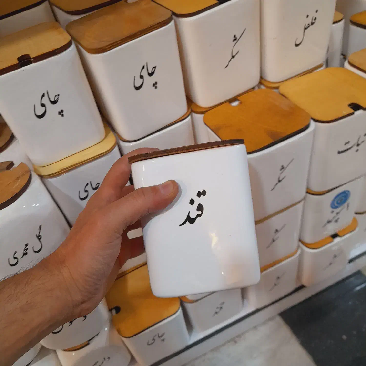 بانکه های سرامیکی ۱۴ سانتی بزرگ اک|ظروف نگهدارنده، پلاستیکی، یکبارمصرف|قم, شهرک فاطمیه|دیوار