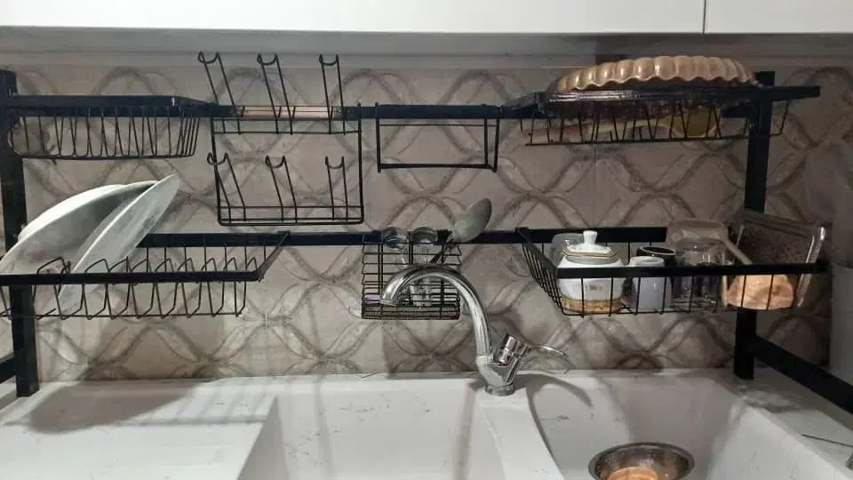 آبچکان پشت پنجره ای ورومیزی|آب‌چکان و نظم‌دهنده ظروف|مشهد, کوی دروی|دیوار