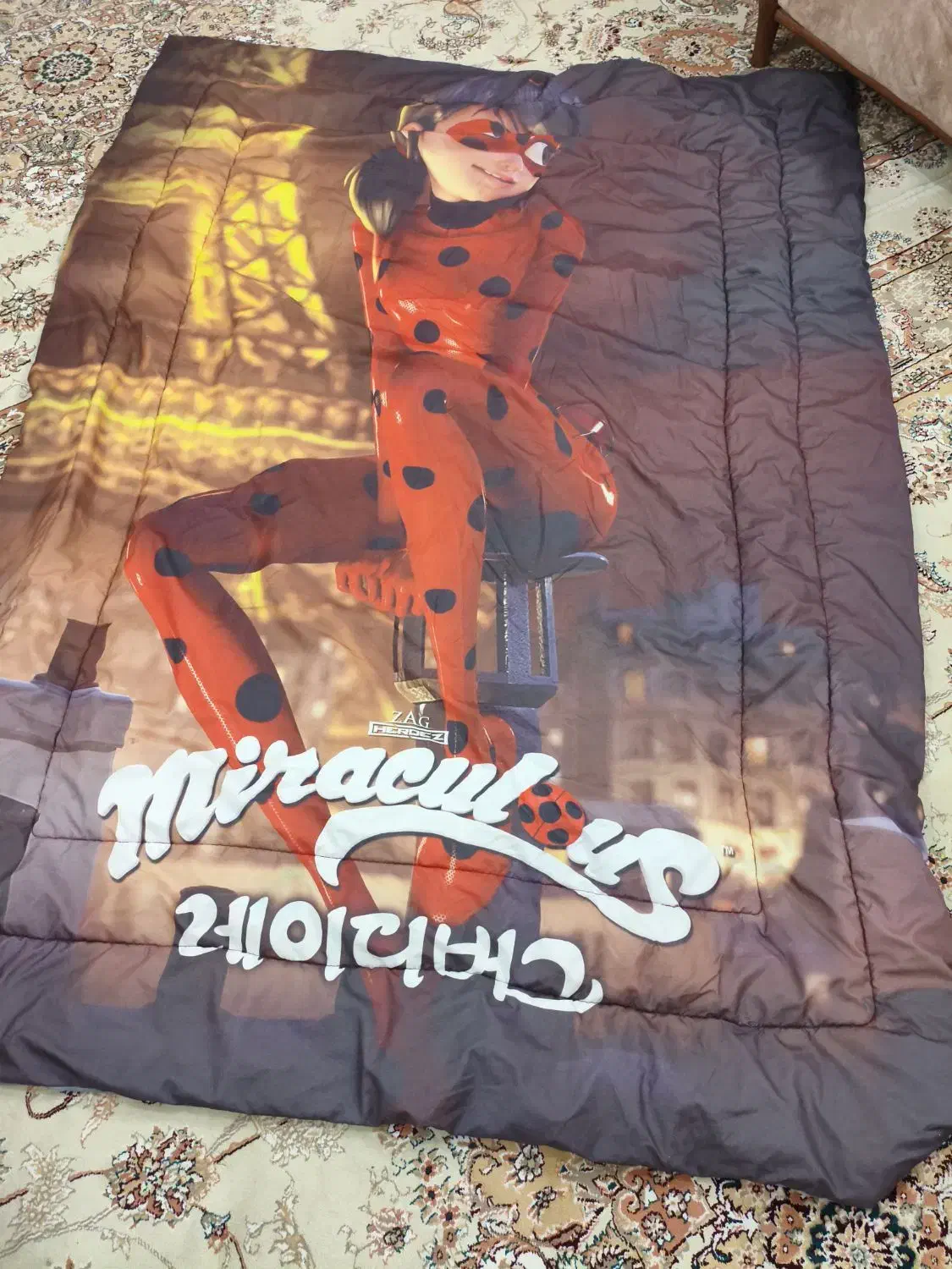 رو تختی|سرویس روتختی|قم, قلعه یزدیها|دیوار