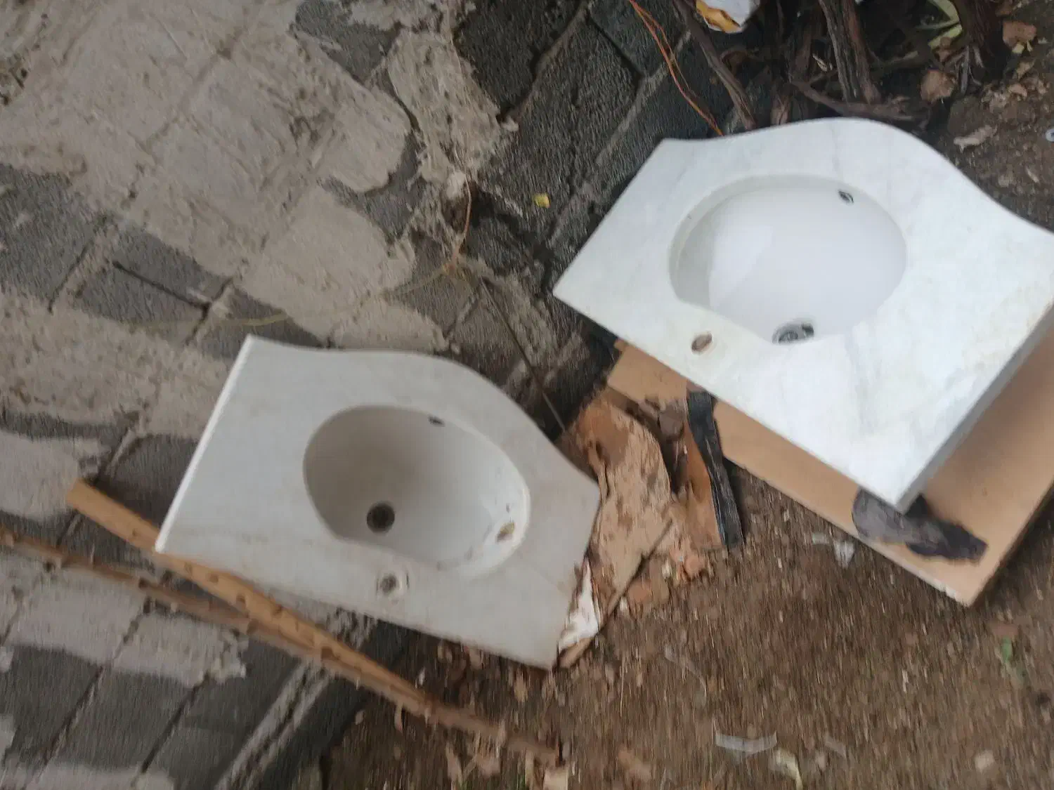 دوعدد روشویی سنگی سالم|لوازم سرویس بهداشتی|تهران, زعفرانیه|دیوار