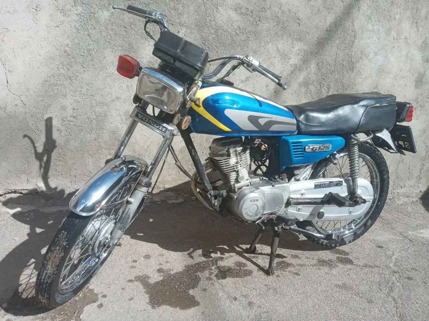 موتور هندا ۸۳|موتورسیکلت|تویسرکان, |دیوار