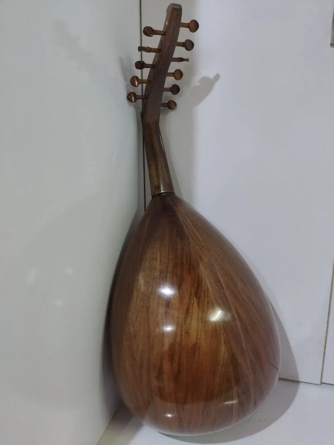 ساز عود (بربط)|سازهای سنتی|بندرلنگه, |دیوار