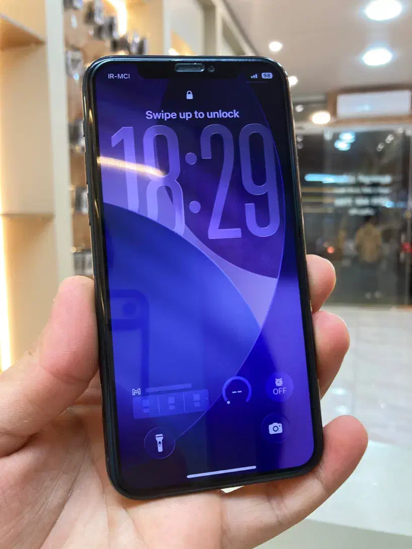 iPhone 11 Pro  256GB  رنگ سبز|موبایل|بابلسر, |دیوار