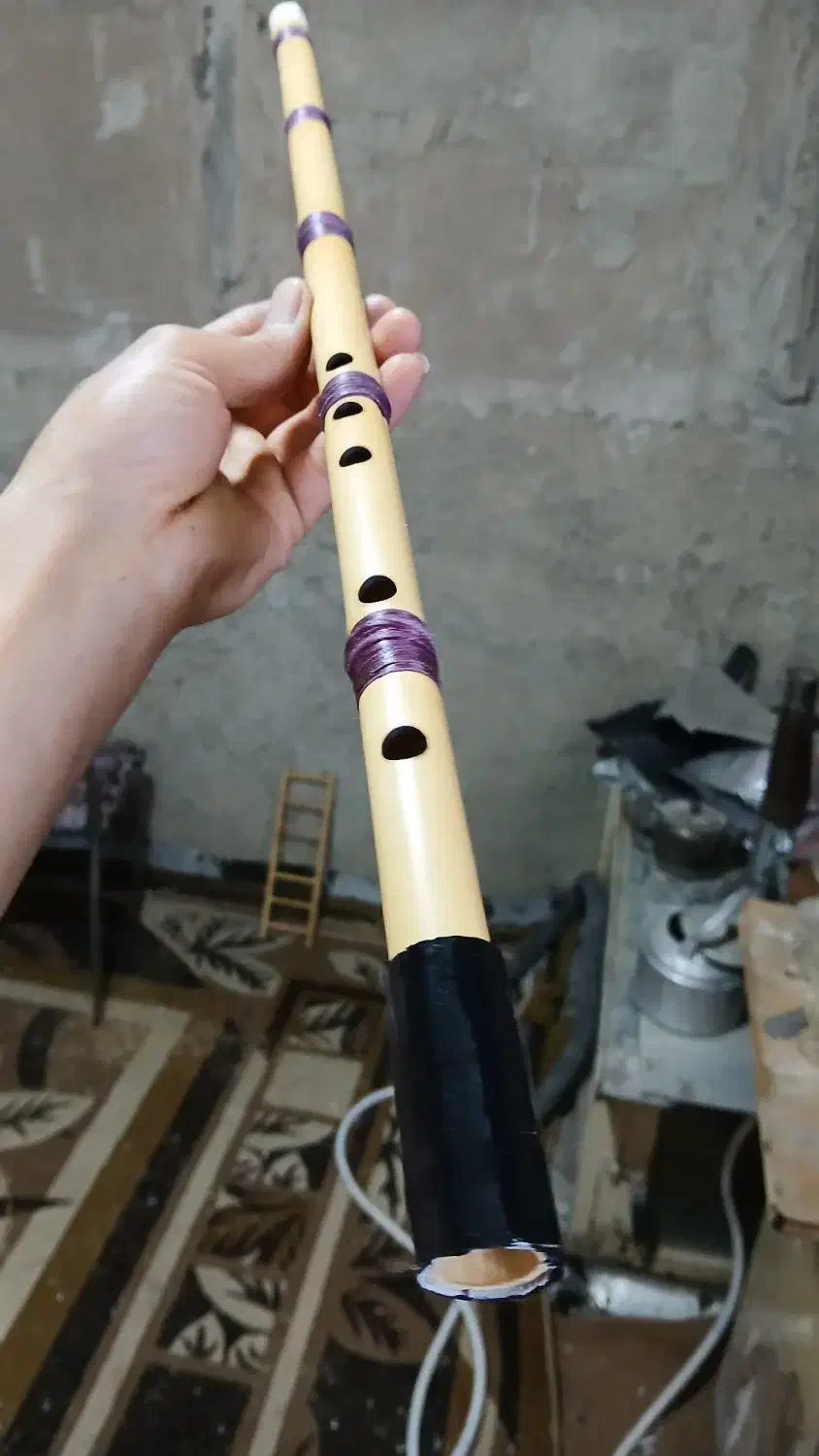 نی هفت بند|سازهای بادی|نجفآباد, مزرعه طالب|دیوار