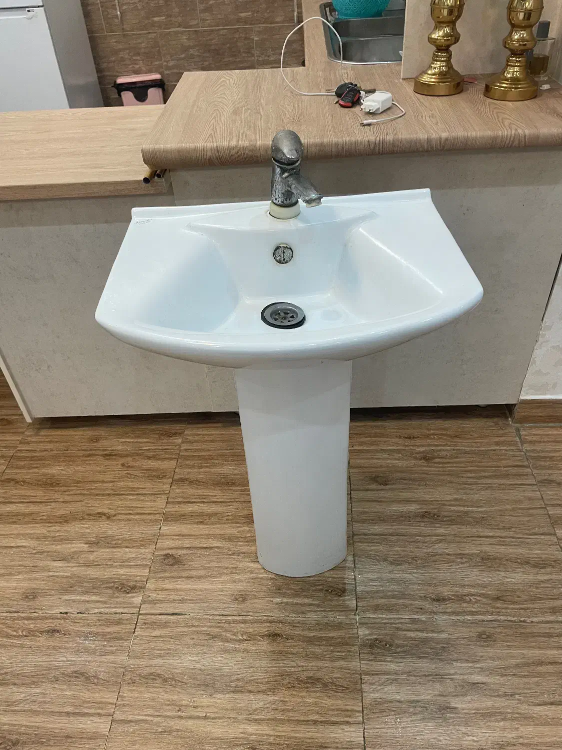 روشویی صورت شویی|لوازم سرویس بهداشتی|رشت, یخسازی|دیوار