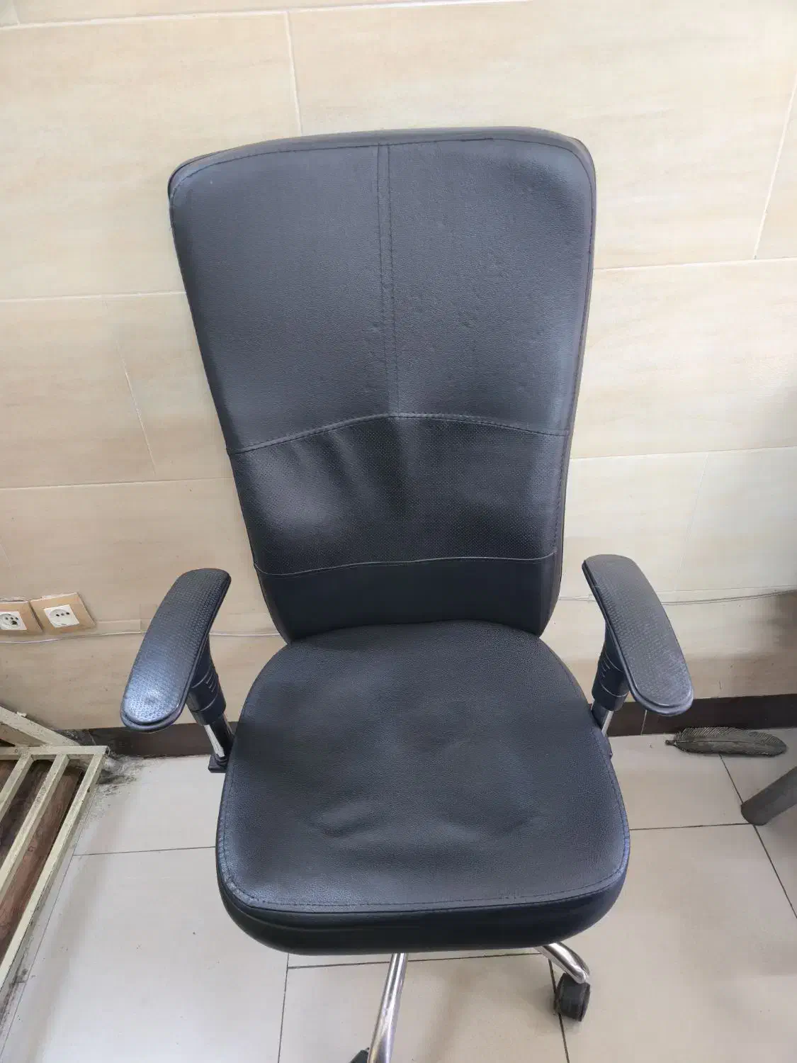 فروش صندلی و میز|دفتر کار|لاهیجان, انقلاب|دیوار