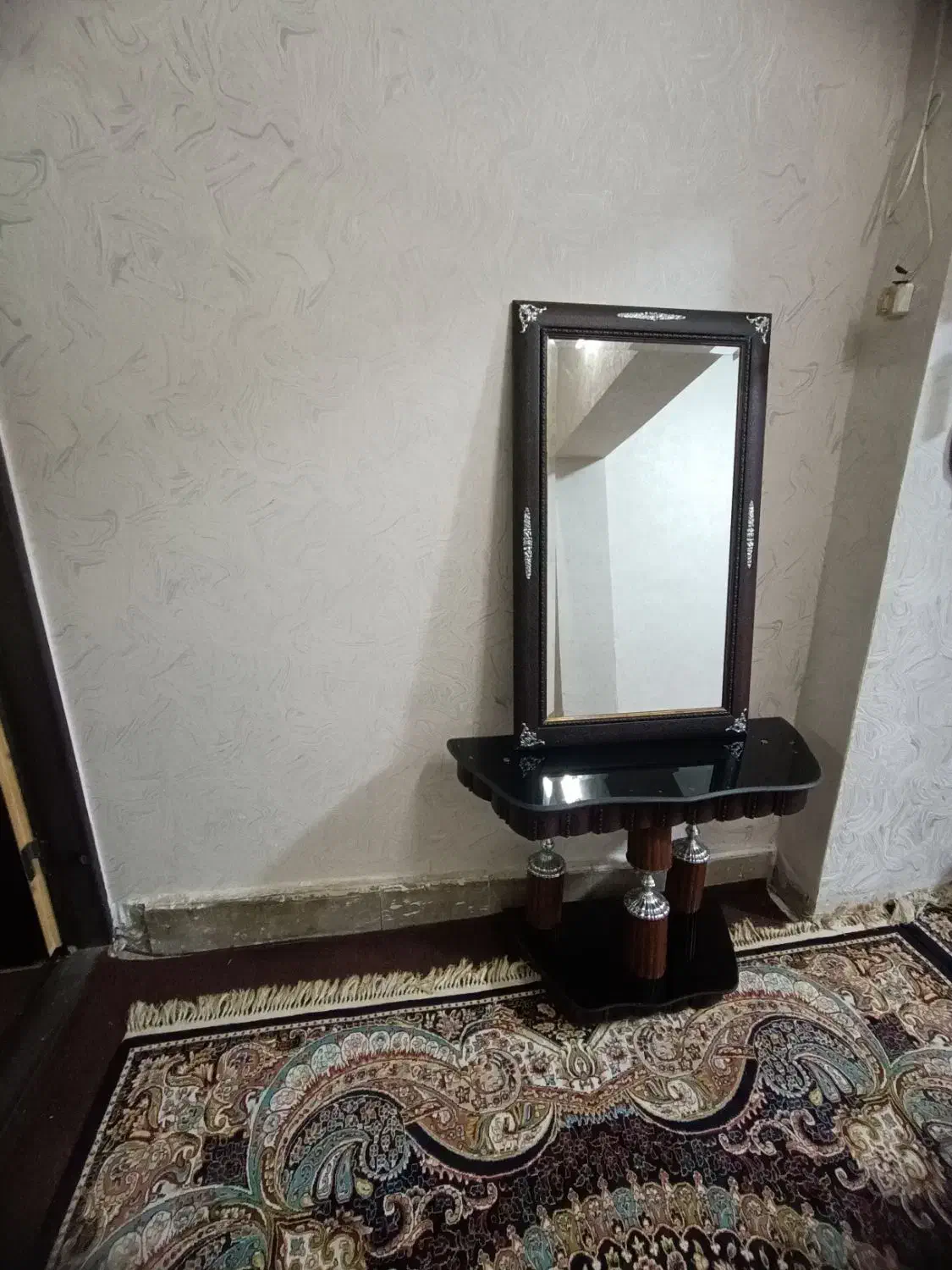 آینه با میز|مبلمان خانگی و میز عسلی|زاهدان, |دیوار