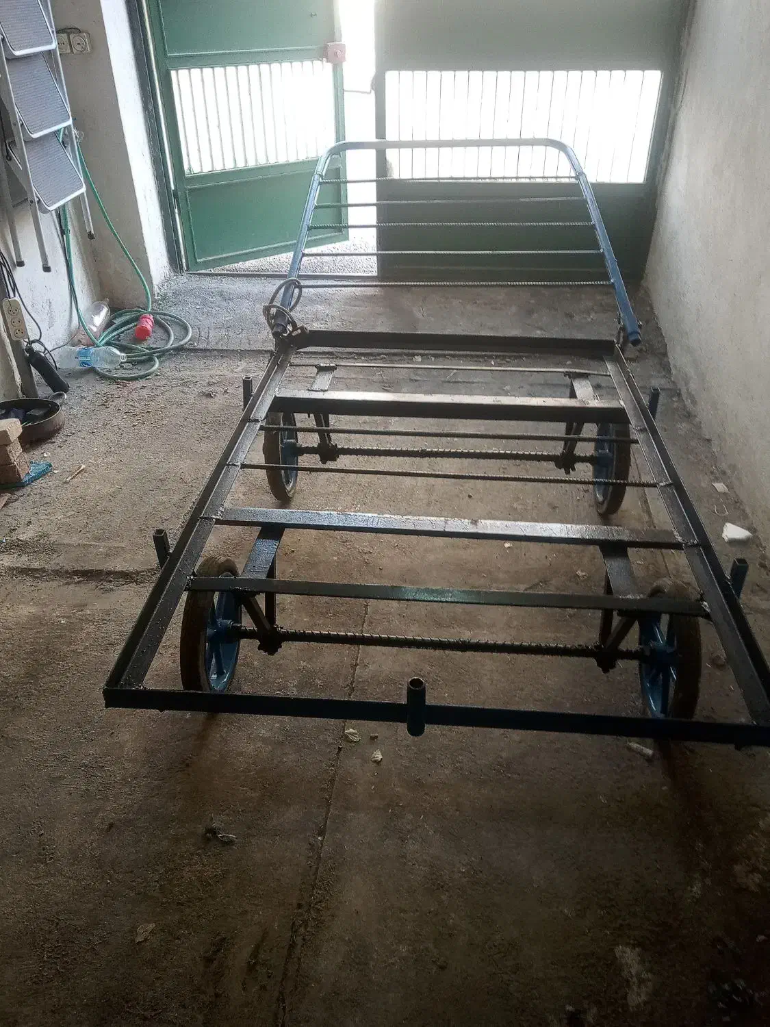 فرغون چهار چرخ دستی بزرگ|ابزارآلات|تبریز, |دیوار