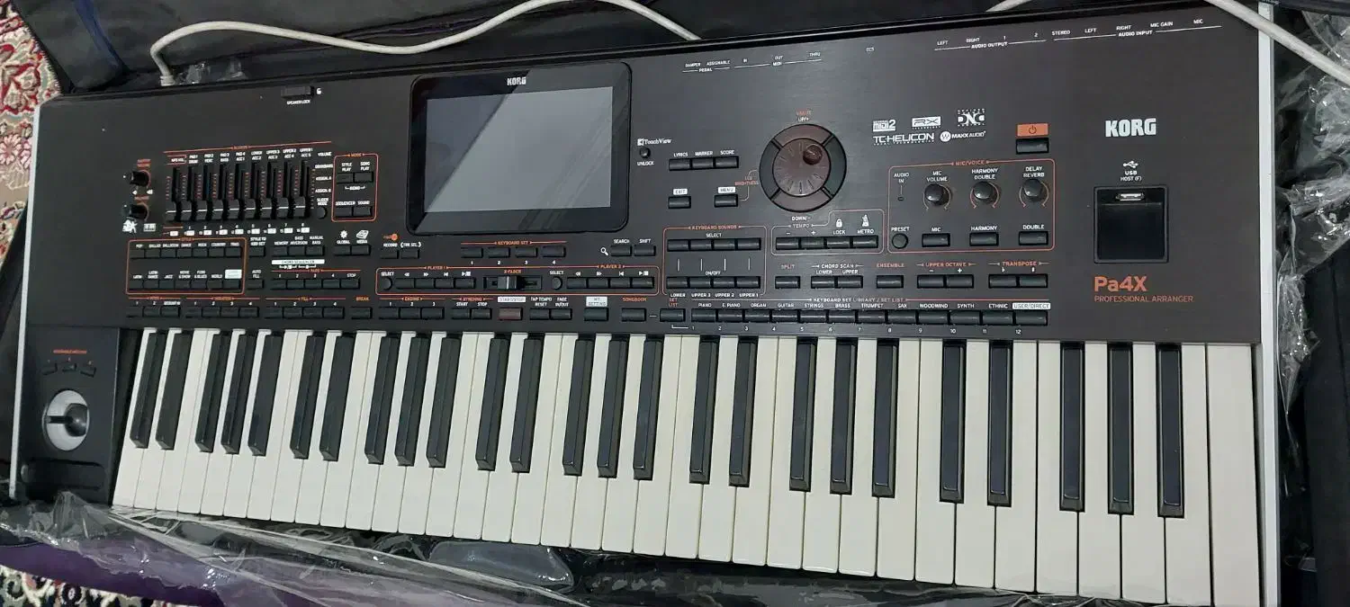 pa4|پیانو، کیبورد، آکاردئون|تایباد, |دیوار