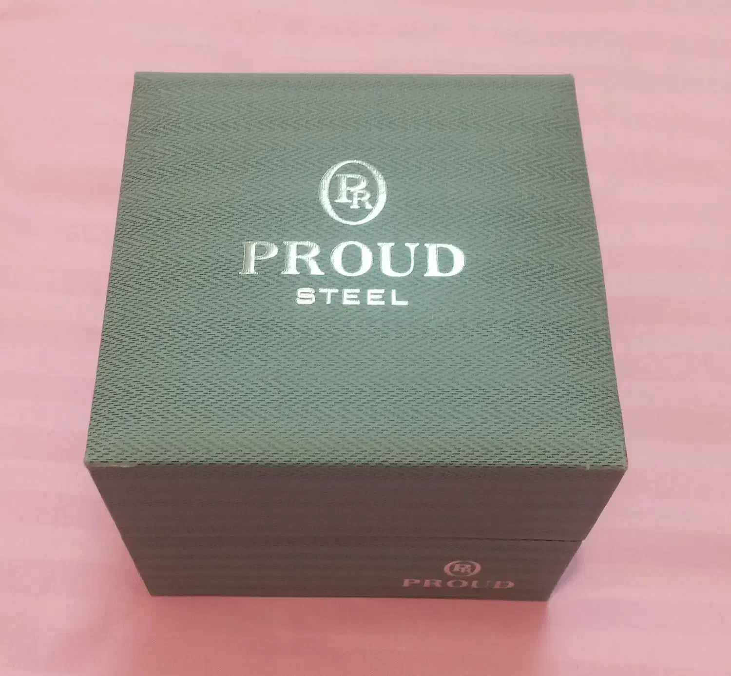 PROUD|ساعت|مشهد, اقبال|دیوار
