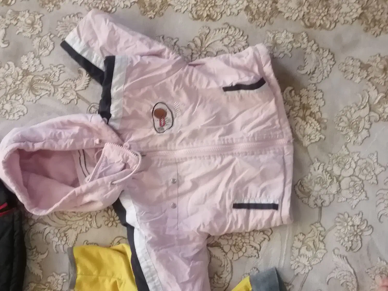 تعدادی لباس پسرانه|کفش و لباس بچه|ایلام, |دیوار