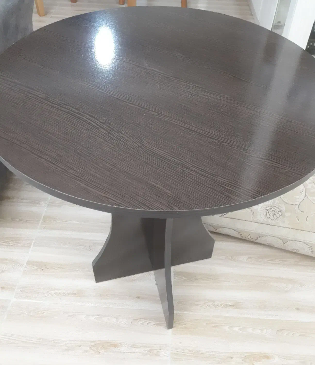 میز گرد میز گرد|میز و صندلی غذاخوری|آستارا, |دیوار