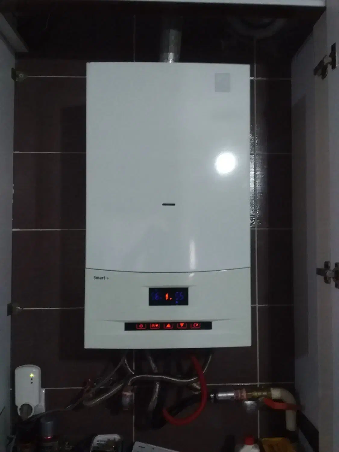 نصاب پکیج صفر واقعی|آبگرمکن، پکیج، شوفاژ|تبریز, |دیوار