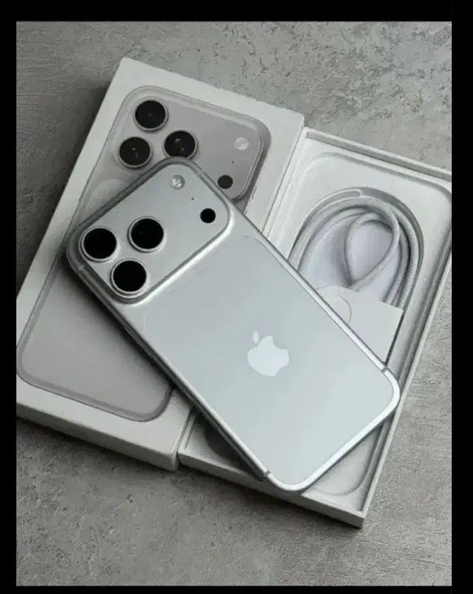 آیفون 17 پرو مکس 256گیگ|موبایل|همدان, |دیوار