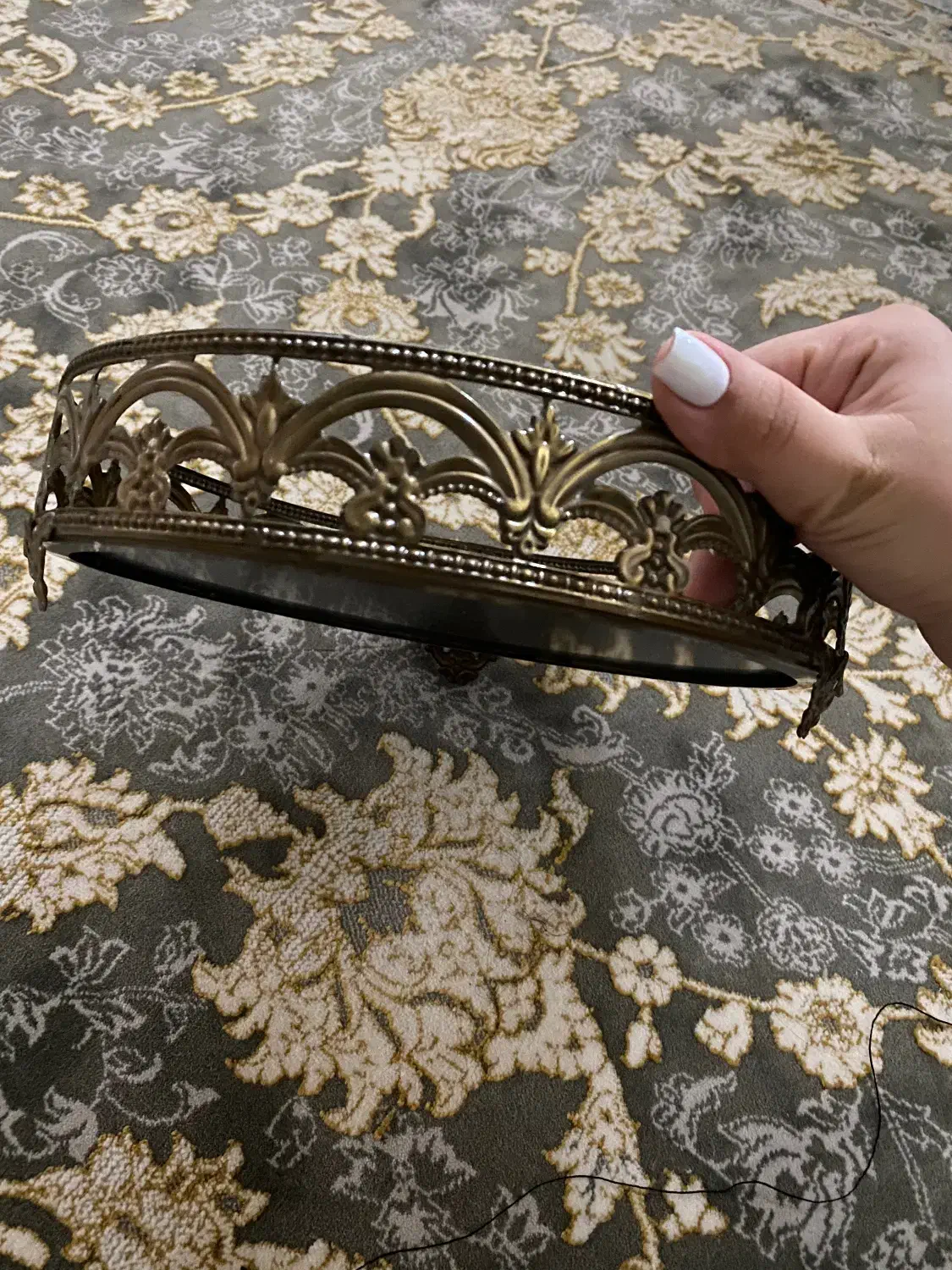 گرد|آینه|ماهدشت, |دیوار